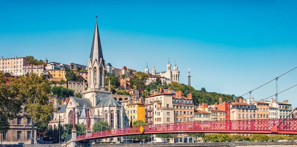 Renfe suspends Paris-Lyon service: a strong signal for rail competition